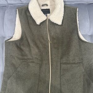 Sanctuary Olive Green Sherpa-Lined Vest